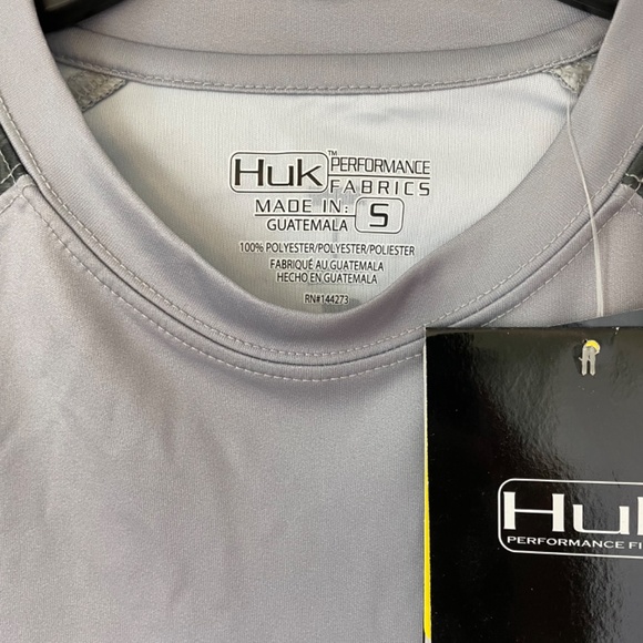 Men’s HUK Fishing Shirt - Size S - Picture 3 of 3